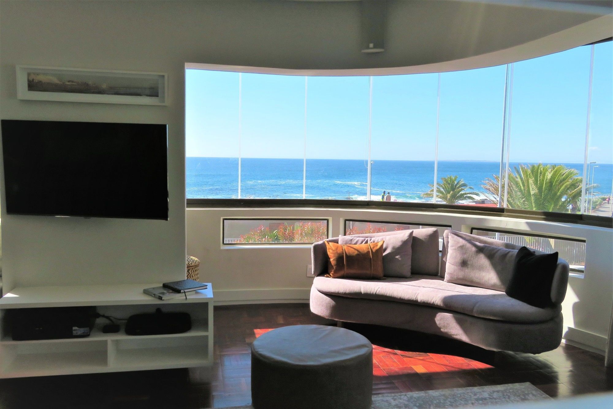 Backup Powered Sea View Apartment On The Promenade Кейптаун Екстериор снимка
